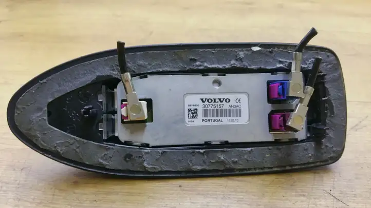 Volvo S60 (2010 - 2013) 30775157 GPS антенна — фото 3