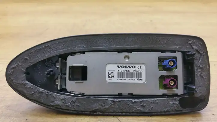 Volvo XC60 (2008 - 2013) 31210327 GPS антенна — фото 4