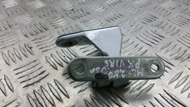 Mercedes-Benz ML W164 (2005 - 2011)   Верхняя петля передней двери