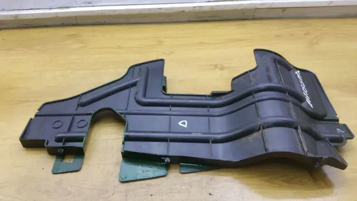 Toyota Avensis T250 (2006 - 2009)  5329305060 Устройство (устройства) для отвода воздуха