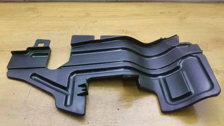 Toyota Avensis T250 (2006 - 2009)  5329305060 Устройство (устройства) для отвода воздуха