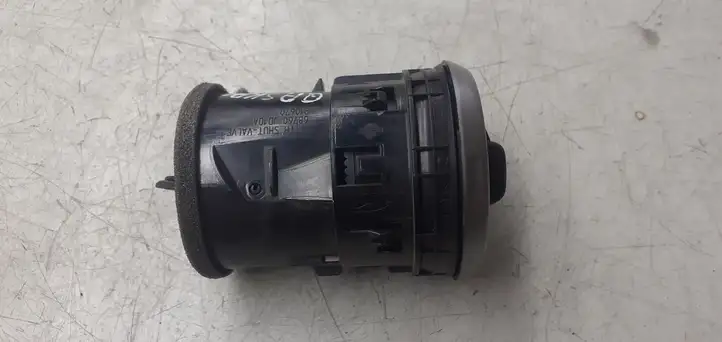 Nissan Qashqai (2006 - 2010) 68760JD10A Боковой воздушный дефлектор — фото 4