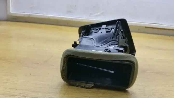 BMW 5 F10 F11 (2009 - 2016) 0761609 Боковой воздушный дефлектор — фото 3