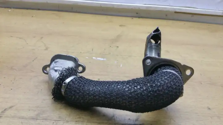 Opel Insignia A (2008 - 2017)   EGR трубка (трубки)/ шланг (шланги)