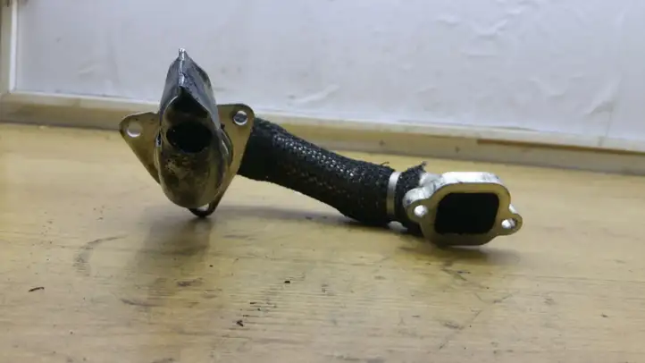 Opel Insignia A (2008 - 2017)   EGR трубка (трубки)/ шланг (шланги)