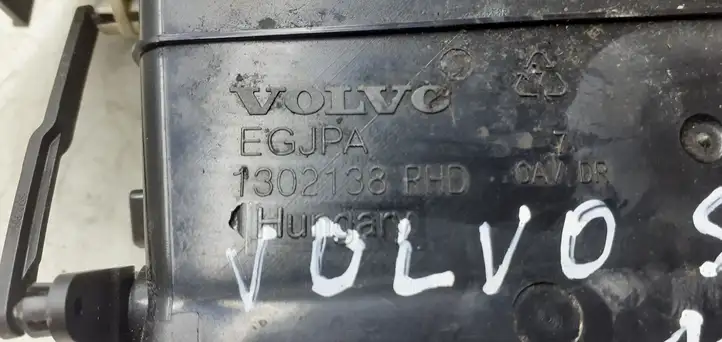 Volvo S60 (2010 - 2013) 1302138 Центральный воздушный дефлектор — фото 2