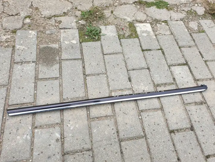 Mercedes-Benz CLK A209,C209 (2002 - 2009) Облицовка заднего бокового стекла — фото 1