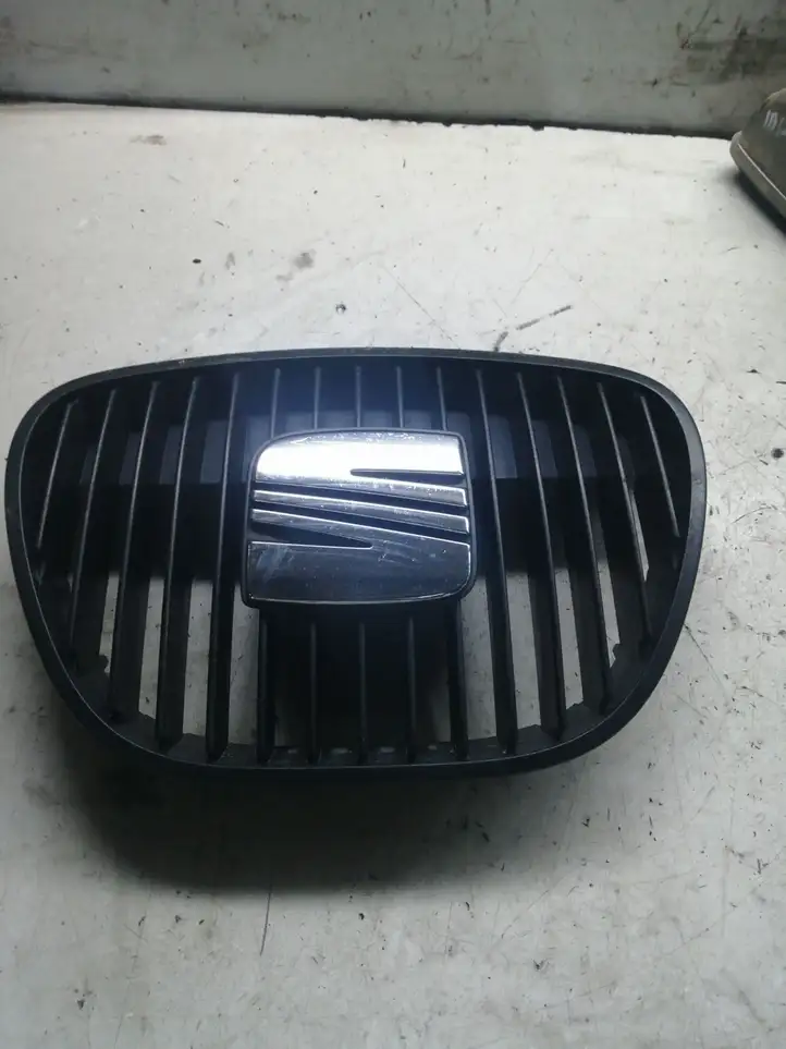 Seat Ibiza III (6L) (2002 - 2008) 6L0853654 Другая часть кузова — фото 1