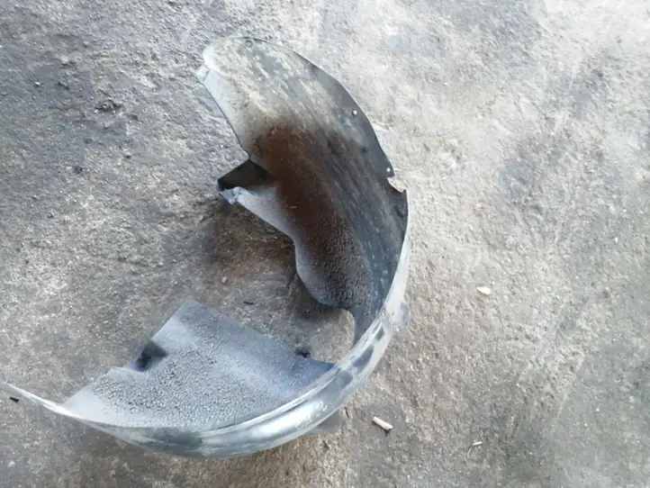 Opel Astra (2009 - 2012)   Задний подкрылок