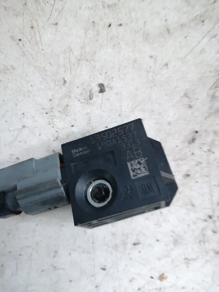 Opel Astra J (2009 - 2012) 13502577 Датчик удара SRS — фото 2