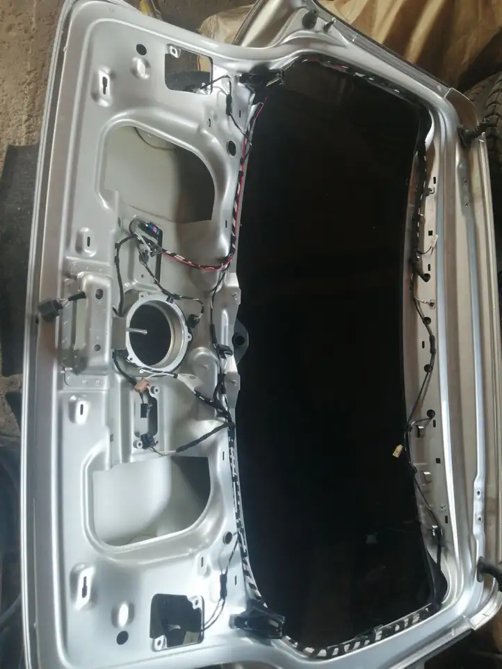 Volkswagen Golf VI (2009 - 2013) Крышка багажника — фото 3