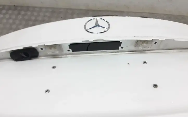 Mercedes-Benz C W205 (2014 - 2021) Крышка багажника — фото 4