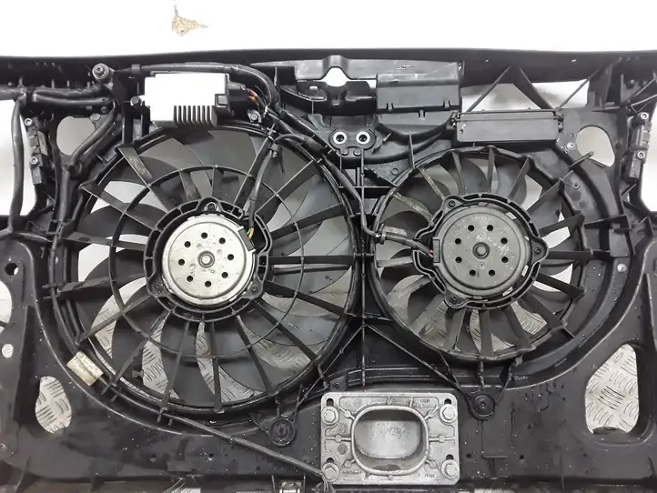 Audi A4 S4 B6 8E 8H (2000 - 2006) 8E0805594B Панель радиаторов двигателя — фото 8