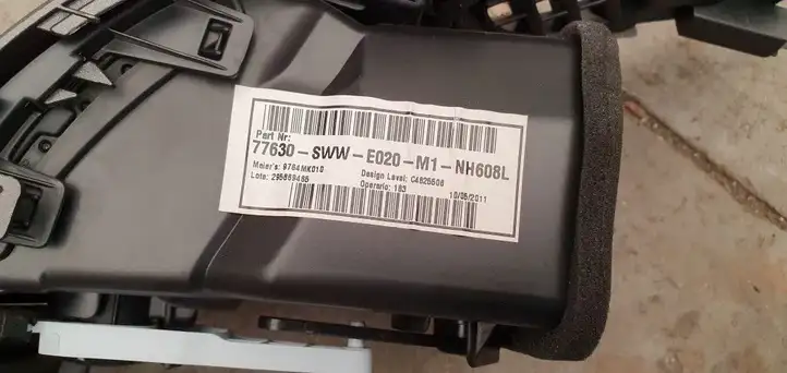 Honda CR-V (2009 - 2012) Боковой воздушный дефлектор — фото 3