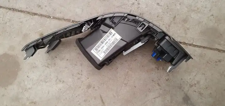 Honda CR-V (2009 - 2012) Боковой воздушный дефлектор — фото 4