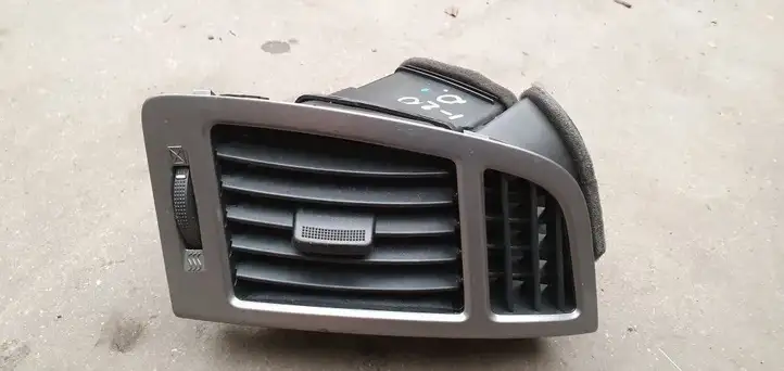 Hyundai i20 (PB PBT) (2008 - 2012) Боковой воздушный дефлектор — фото 1