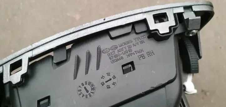 Hyundai i20 (PB PBT) (2008 - 2012) Боковой воздушный дефлектор — фото 6