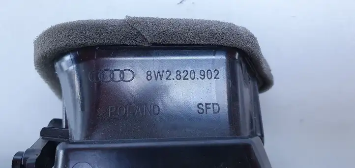 Audi A5 (2016 - ) Боковой воздушный дефлектор — фото 9