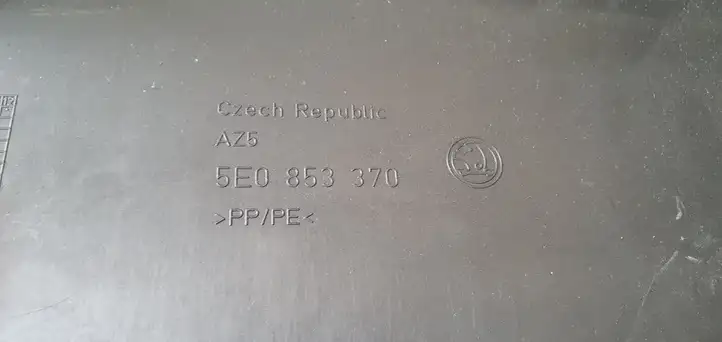 Skoda Octavia Mk3 (5E) (2013 - 2019) Средняя стойка кузова (B) — фото 3