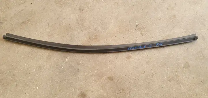 (2011 - 2016) Уплотнитель стекла передней двери — фото 1