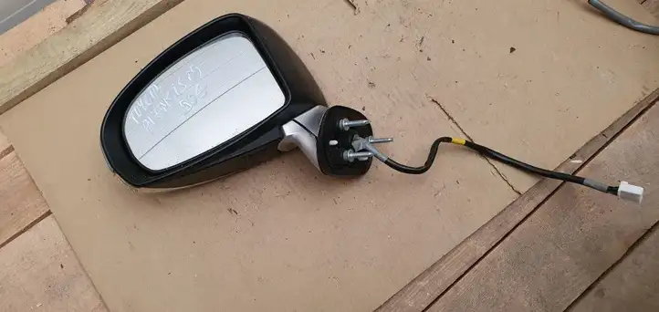 Toyota Avensis T270 (2009 - 2012) Боковое зеркало с электроприводом — фото 1