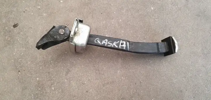 Nissan Qashqai (2013 - 2017) Ограничитель задней двери — фото 2