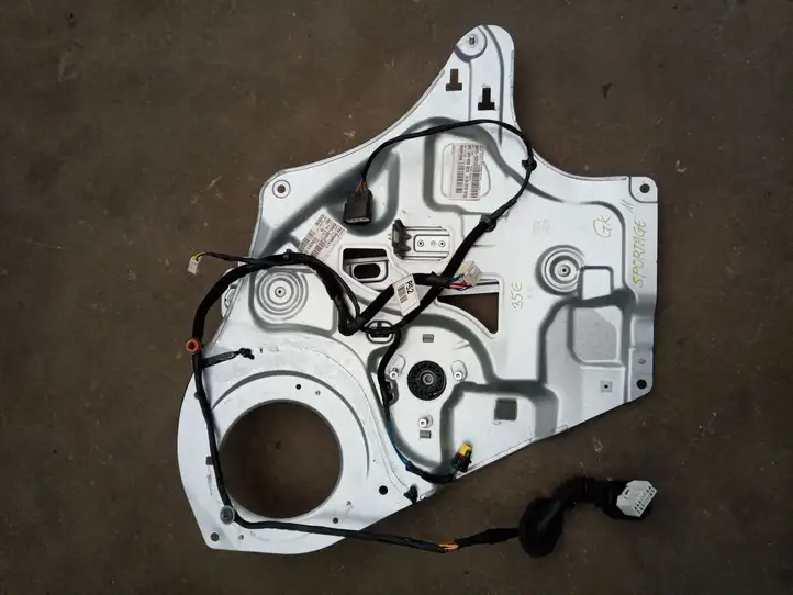 Kia Sportage (2010 - 2014)    Механизм для электрического подъема окон задней двери (без двигателя)