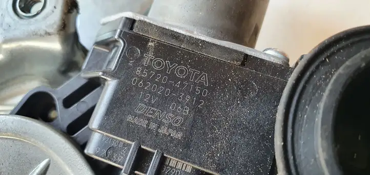Toyota Prius (XW50) (2015 - ) Накладка стекла задней двери — фото 5