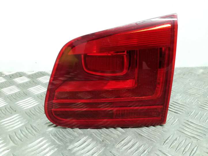 5N0945094G Volkswagen Tiguan Galinis žibintas dangtyje