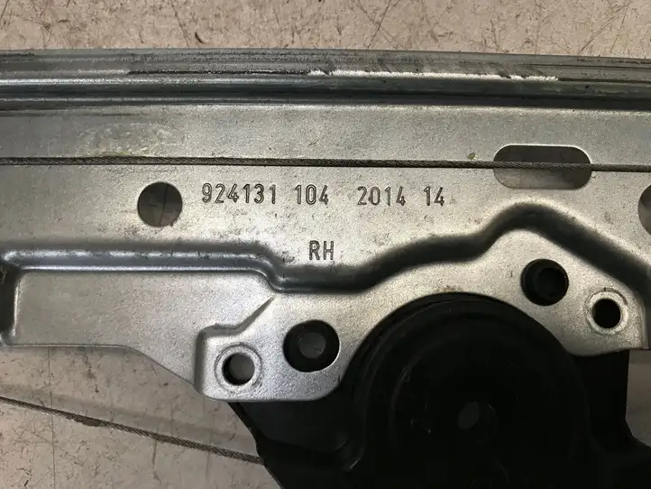 Ford Focus (2011 - 2015) 924131104 Стеклоподъемник задней двери без мотора — фото 5