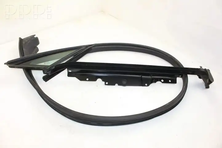 Mercedes-Benz E C207 W207 (2009 - 2017) A2076700339 Заднее боковое стекло — фото 1