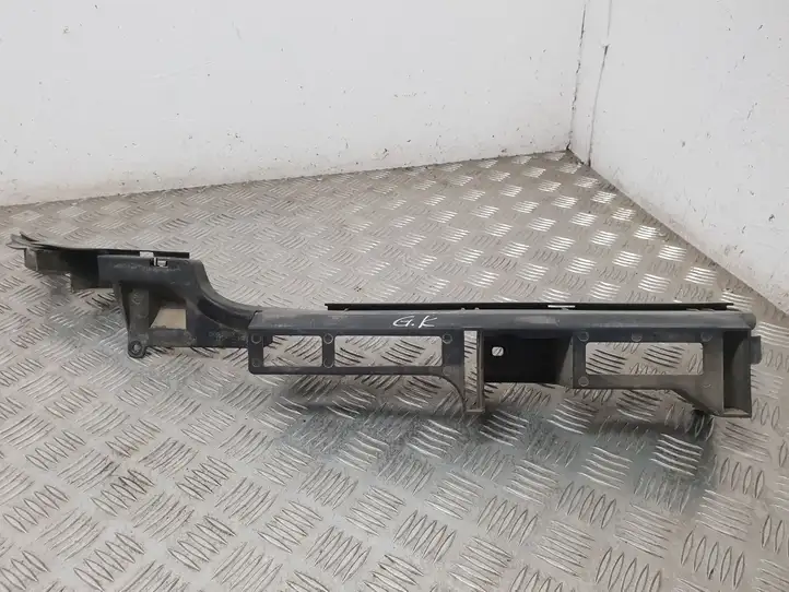 Peugeot 307 CC (2001 - 2005) 1852499016 Кронштейн заднего бампера — фото 1