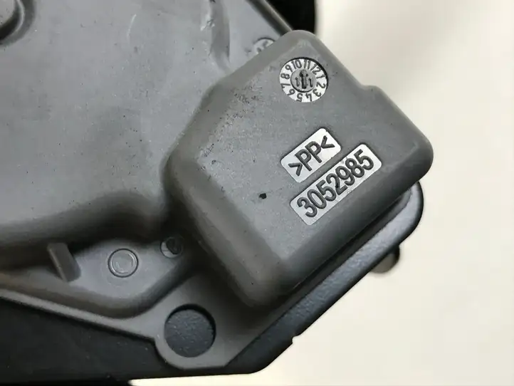 Audi A1 (2010 - 2014) 8X0857805 Задний ремень безопасности — фото 3