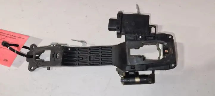 Lexus GS 300 350 430 450h (2007 - 2011) 8999130040 Крепление наружной ручки передней двери — фото 2