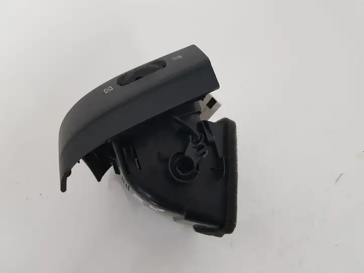 Nissan Micra (2008 - 2010) 68761 Боковой воздушный дефлектор — фото 3