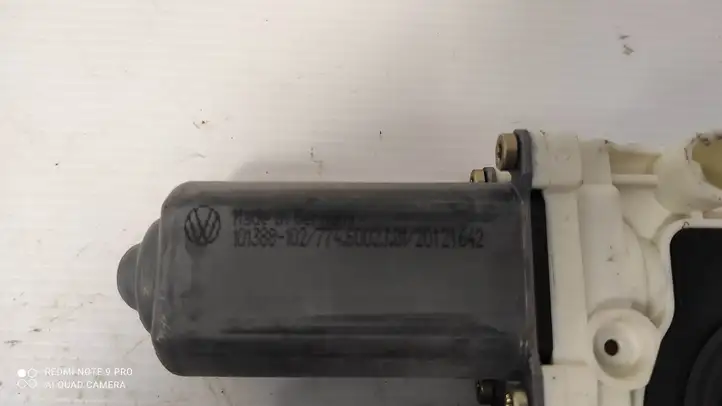 Volkswagen Golf IV (1998 - 2005) 9776105407301 Стеклоподъемник задней двери — фото 2