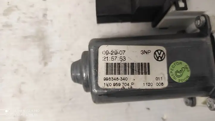Volkswagen Golf IV (1998 - 2005) 973622106 Стеклоподъемник задней двери — фото 2