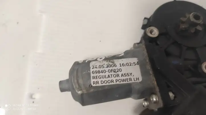 Toyota Corolla E120 E130 (2004 - 2007) 698400F020 Стеклоподъемник задней двери — фото 3