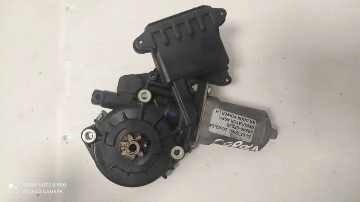 Toyota Corolla E120 E130 (2004 - 2007) 698400F020 Стеклоподъемник задней двери — фото 4