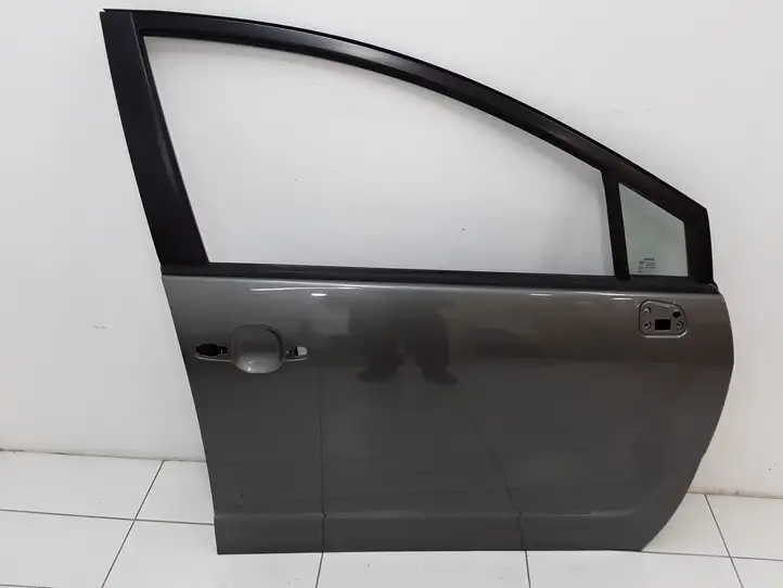 Toyota Corolla Verso AR10 (2004 - 2009) Дверь — фото 1