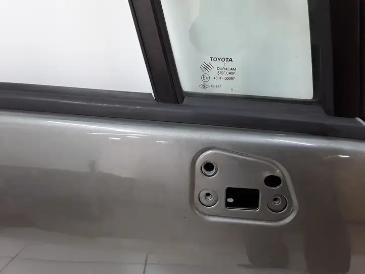 Toyota Corolla Verso AR10 (2004 - 2009) Дверь — фото 3