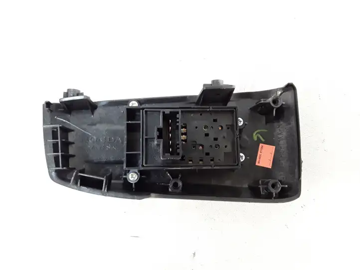 Honda Civic IX (2011 - 2017) Блок кнопок стеклоподъемников — фото 2