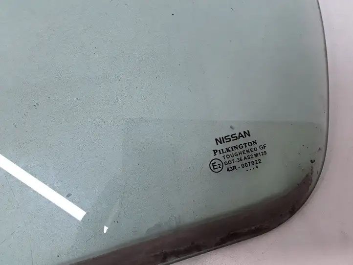 Nissan Almera N16 (2000 - 2010) Форточка двери — фото 2