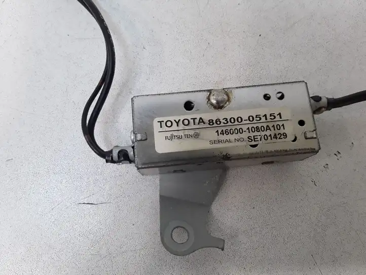 Toyota Avensis T250 (2006 - 2009) 8630005151 Усилитель антенны — фото 2