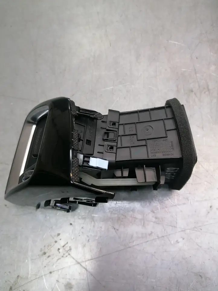 Kia Ceed (2018 - 2021) 97490J7000 Боковой воздушный дефлектор — фото 3