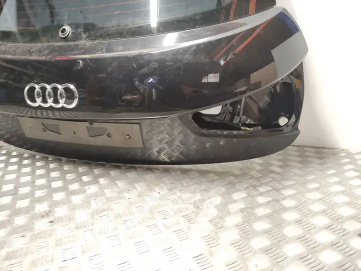 Audi A1 (2010 - 2014) Крышка багажника — фото 8