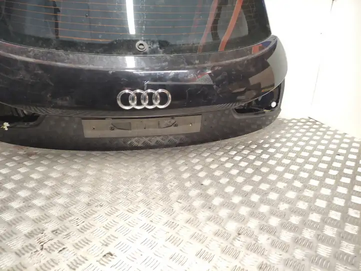 Audi A1 (2010 - 2014) Крышка багажника — фото 9