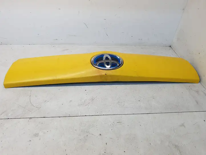 Toyota Prius+ (ZVW40) (2011 - 2018) 7680147140 Подсветка номера — фото 3