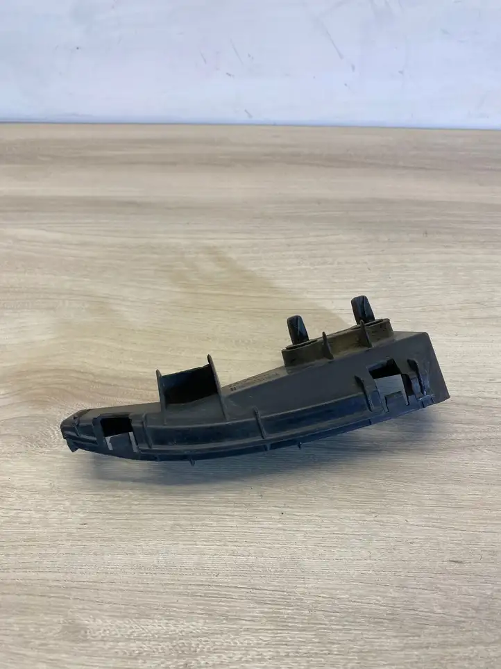 Toyota Corolla Verso AR10 (2004 - 2009) 525630f010 Кронштейн заднего бампера — фото 3