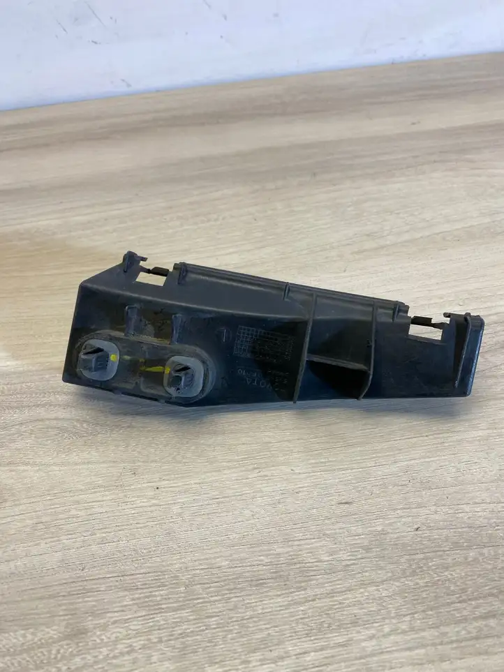 Toyota Corolla Verso AR10 (2004 - 2009) 525630f010 Кронштейн заднего бампера — фото 5